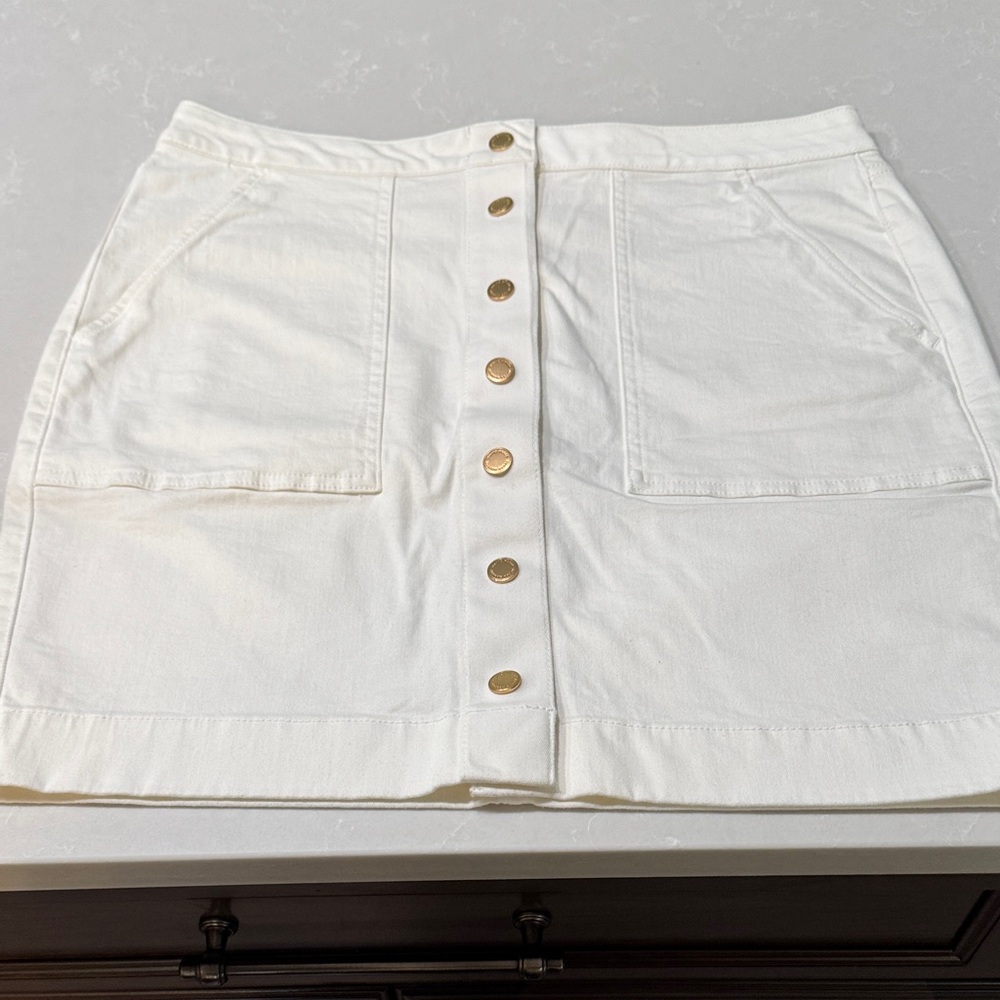 White House Black Market White Mini Skirt with Gold Buttons